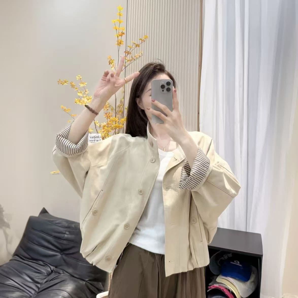 Women's Stand-Up Collar Short Trench Coat – Loose Fit Casual Jacket with Striped Lining (Spring 2026), photo 8