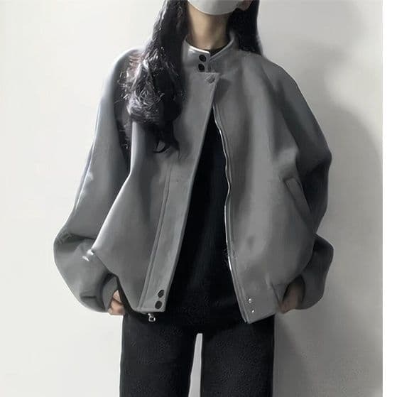 Fall 2025 New Arrival: Minimalist American Vintage-Style Versatile Gray Stand-Collar Suede Jacket for Women—A Luxurious Jacket, photo 6