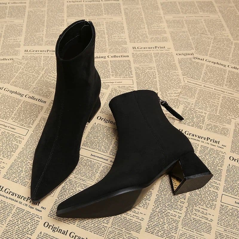Women's Suede Ankle Boots with Chunky Heel – Black, Fall/Winter 2025, photo 6