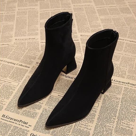Women's Suede Ankle Boots with Chunky Heel – Black, Fall/Winter 2025, photo 3