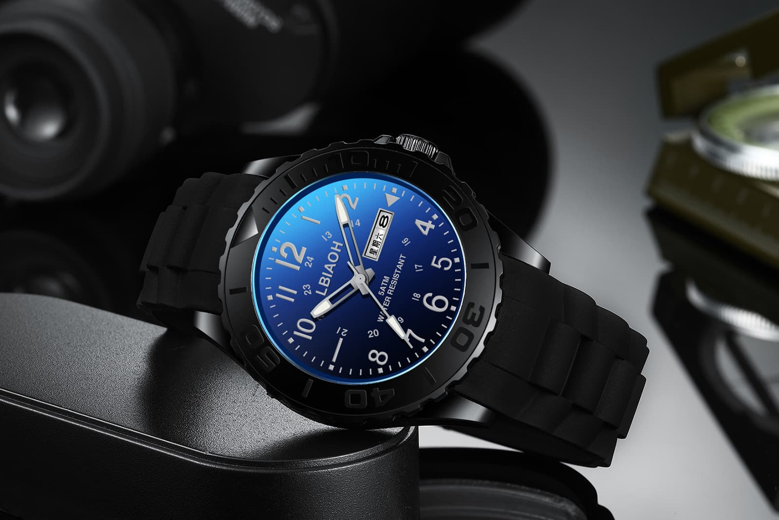 LOUIEJUELEN Glow-in-the-Dark Quartz Watch for Men & Women – Waterproof Silicone Strap, Dual Calendar, Sports Style, photo 10